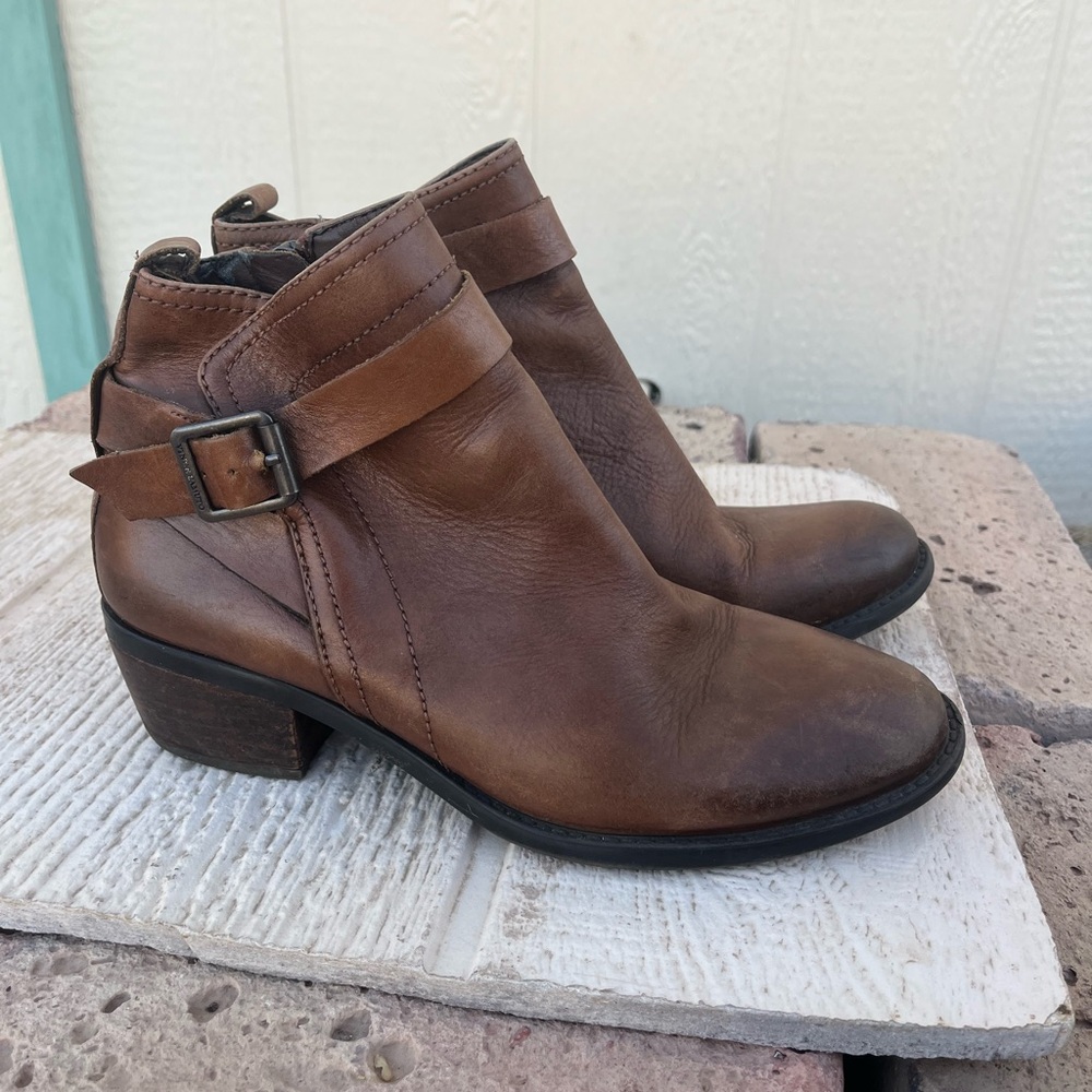 Vince Camuto Beamer Brown Leather Boots size 7